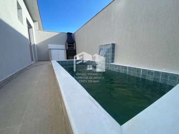 Condomínio à 560m do mar