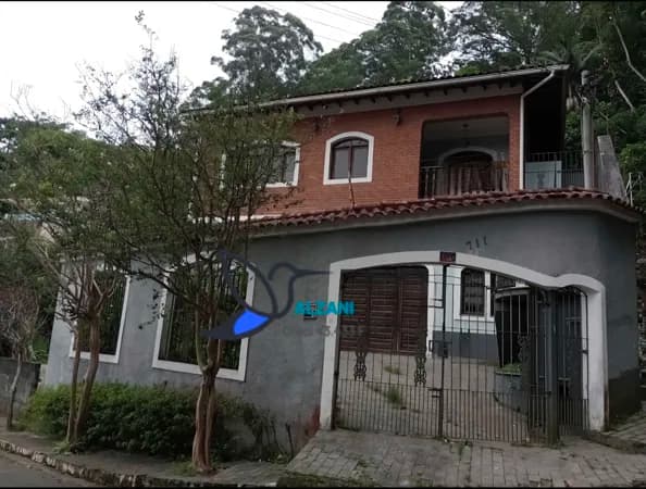 Casa semi-térrea, magnífica abaixo da avaliação a venda no bairro Vila Irmãos Arnoni - São Paulo/SP