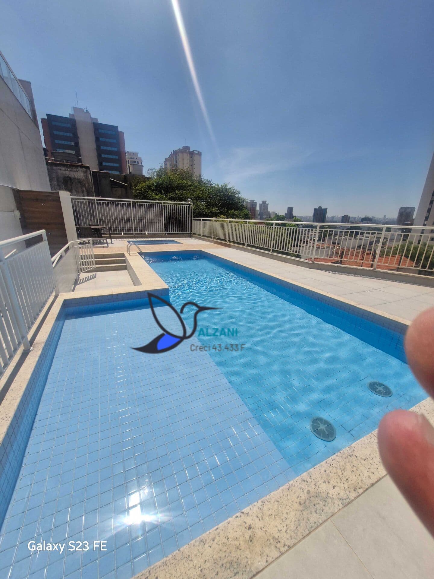 Apartamento totalmente mobiliado, cozinha americana, quarto com o suite, 1 vaga de garagem para alugar no bairro Santana - São Paulo/SP