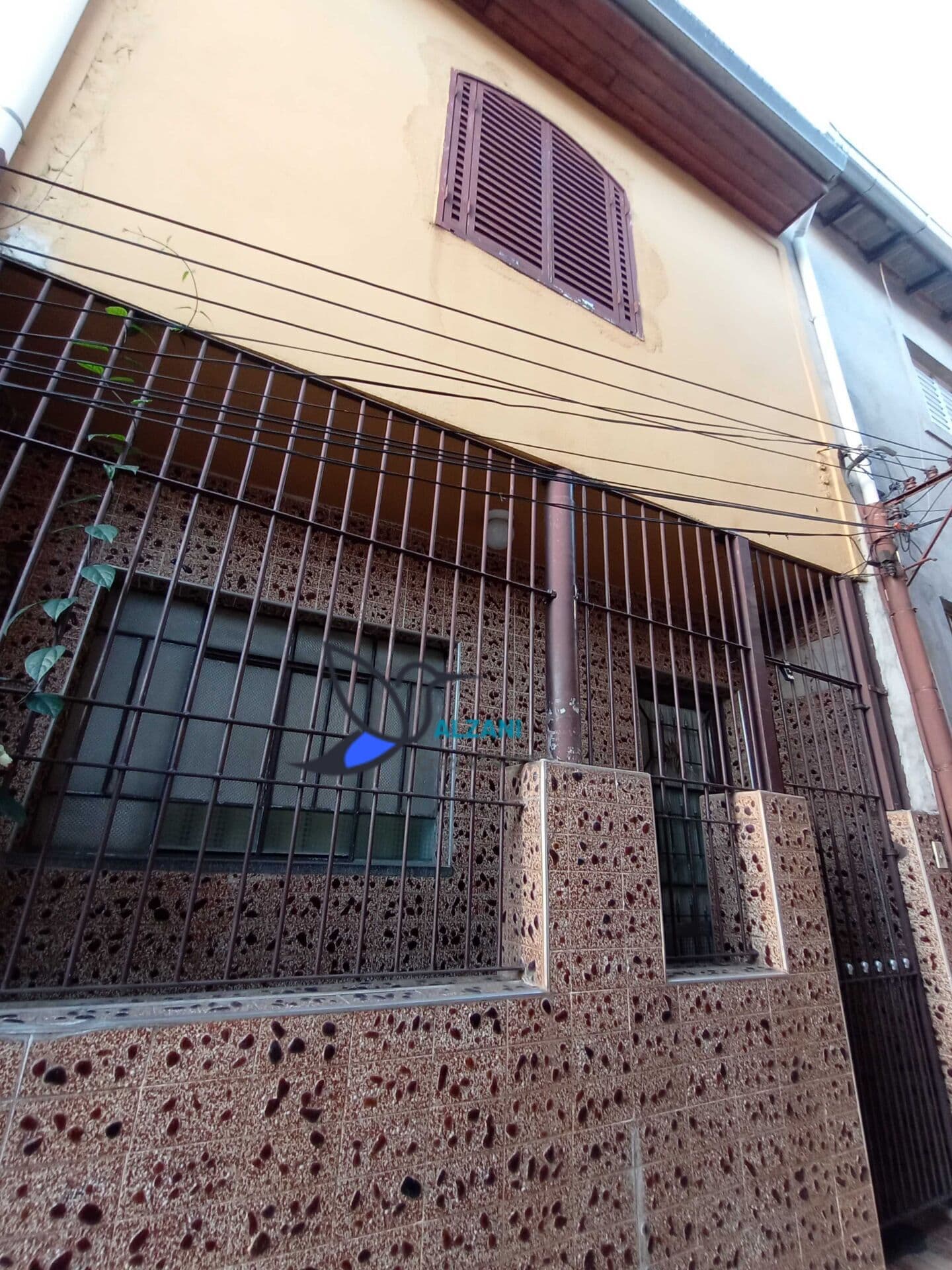 Sobrado de vila Rua com portão fechado, 2 dor, sala, copa, cozinha, e wc, sem garagem se sem IPTU à venda no bairro (Metrô, Parada imInglesa.), Vila Dom Pedro II - São Paulo/SP