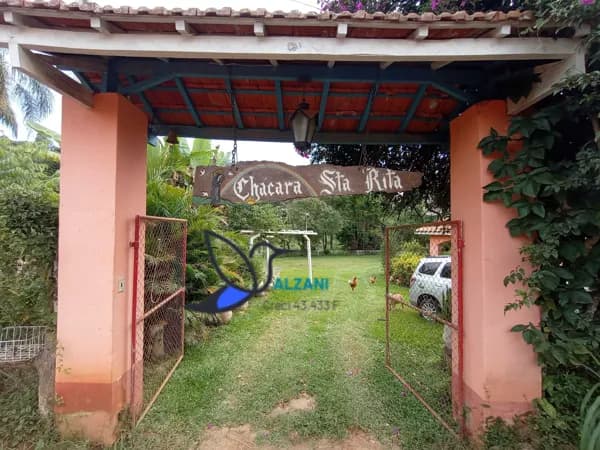 Fazenda/Sítios/Chácaras em Pedra Bela - Centro