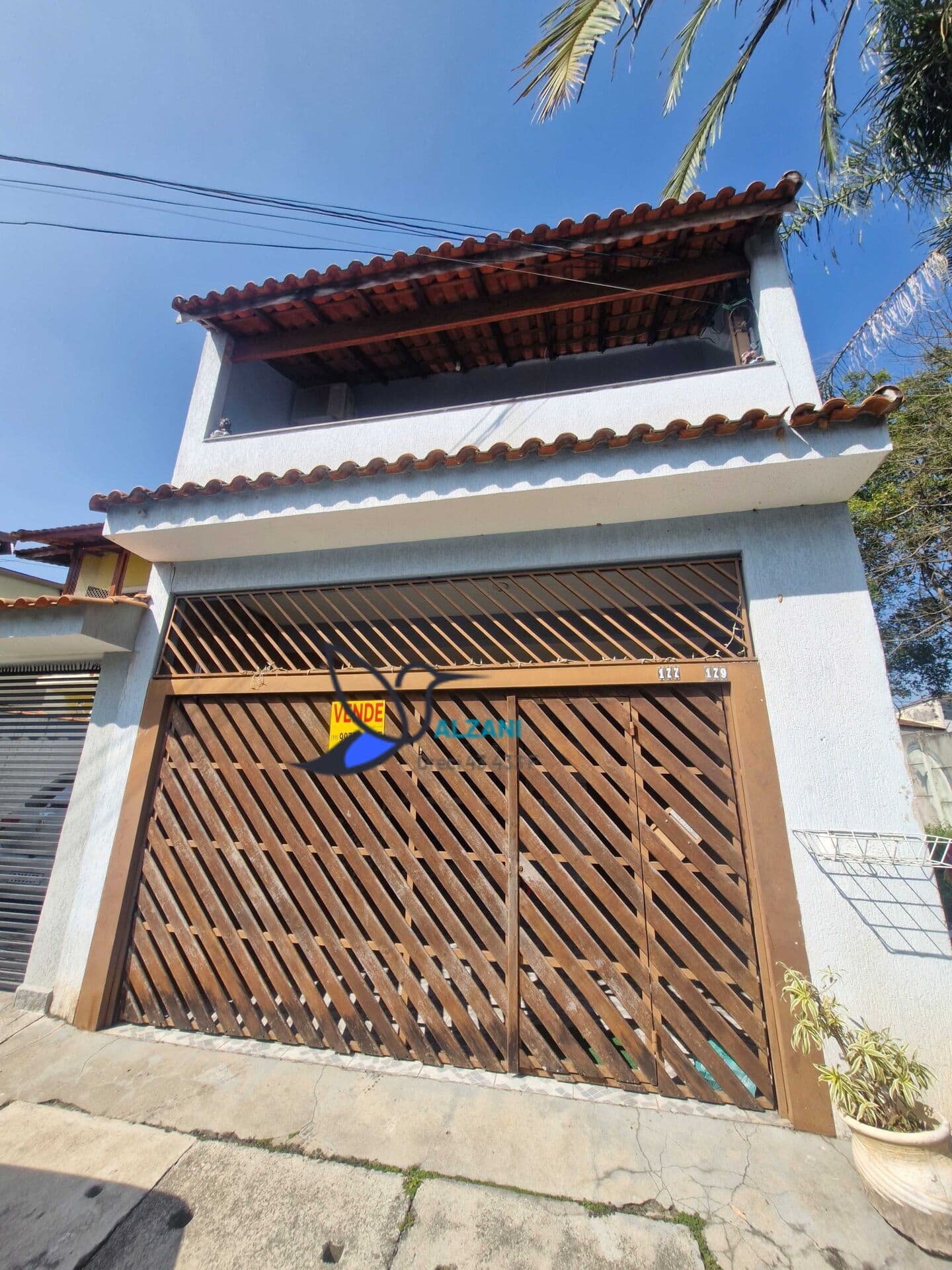 Valor este móvel total R$ 636000,00, você consegue financiar até 80% do valor -Sobrado maravilhoso com piscina, são 4 dor, sendo 1 suíte com closet.,
2 vagas à venda no bairro Jardim Virginia Bianca - São Paulo/SP