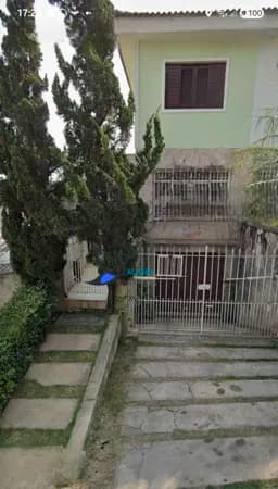 Sobrado 2 suítes impecável, quartos grandes, sala grande com lavabo, cozinha c/ armários, 3 vagas à venda no bairro Vila Irmãos Arnoni - São Paulo/SP