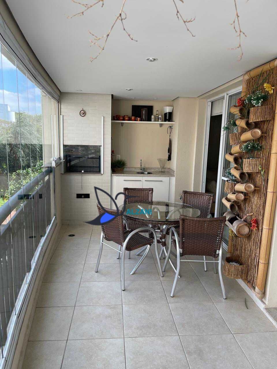 Apartamento com o varanda gourmet, 174 metros quadrados de área útil à venda no bairro Santana - São Paulo/SP