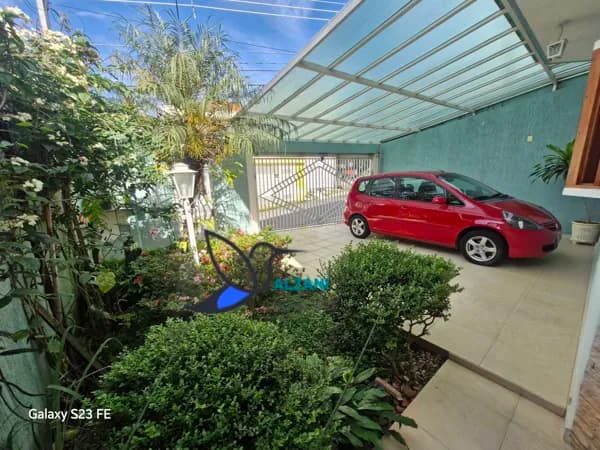 Sobrado impecável 3 dormitórios 1 suíte com closet, cozinha copa, sala ampla com lareira, 2 vagas de garagem à venda no bairro Horto Florestal - São Paulo/SP