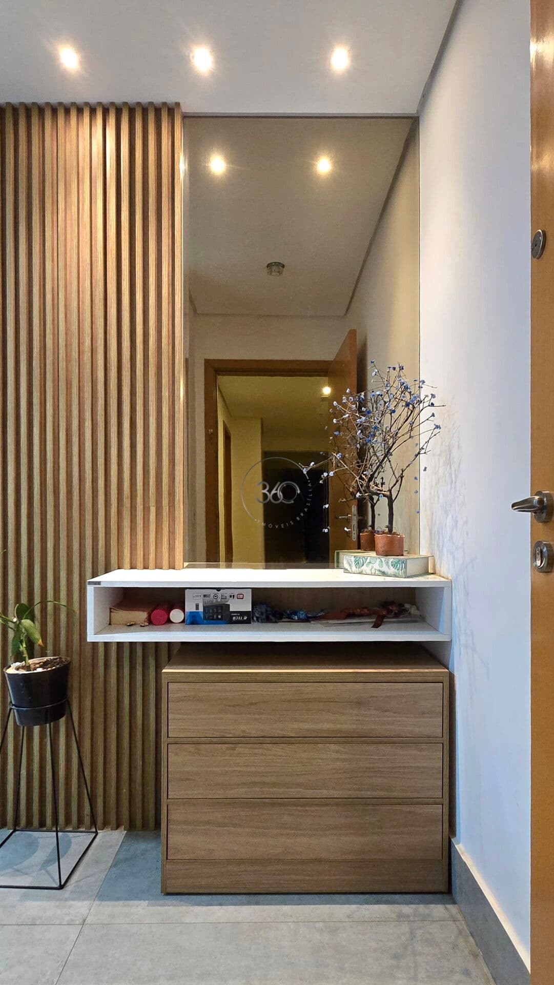 CASABLANCA RESIDENCE - 2 QUARTOS - 74m² - REFORMADO