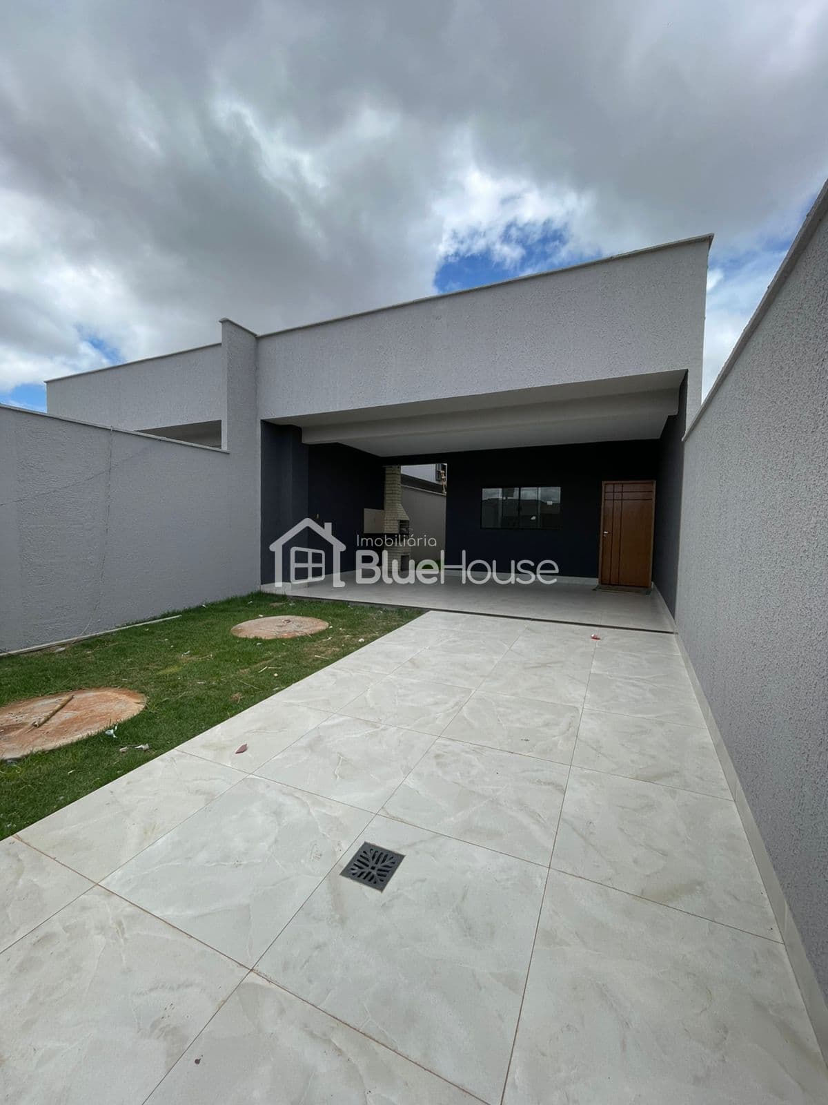 Casa de 3 Quartos sendo 1 suíte em acabamento Premium no Jardim Boa Esperança em Aparecida de Goiânia/GO.