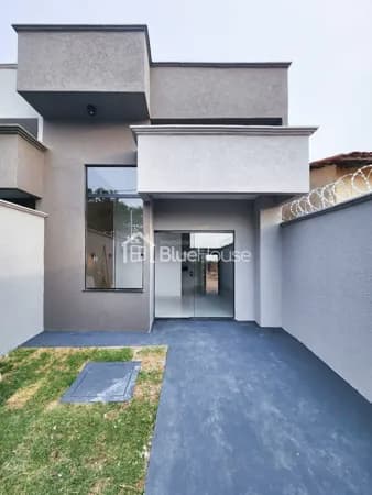 Casa de 2 Quartos sendo 1 suíte em acabamento Premium no Residencial Santa Fe.