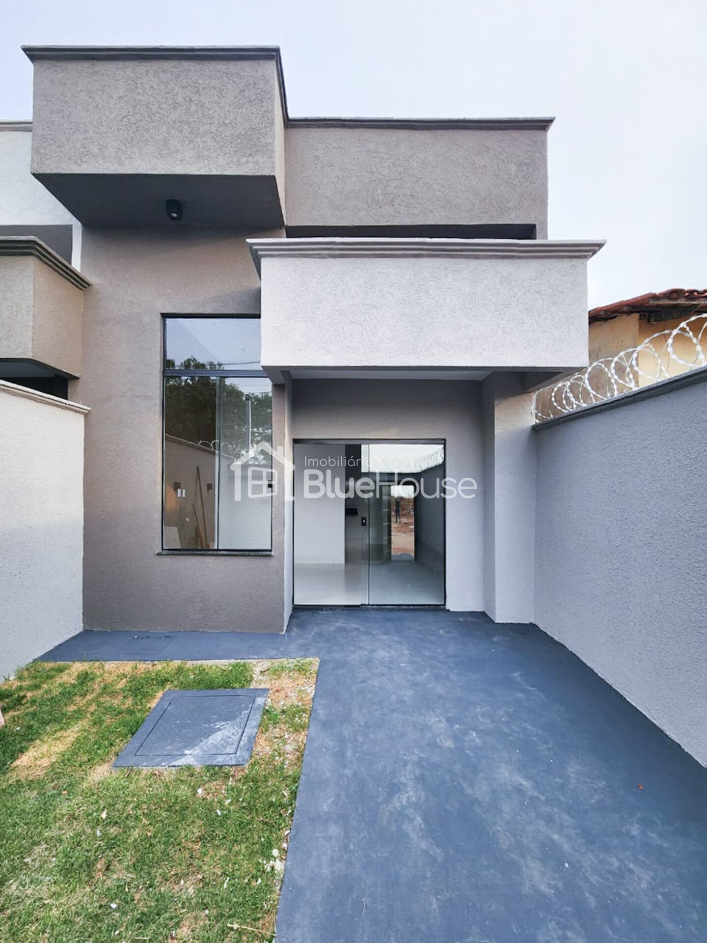 Casa de 2 Quartos sendo 1 suíte em acabamento Premium no Residencial Santa Fe.