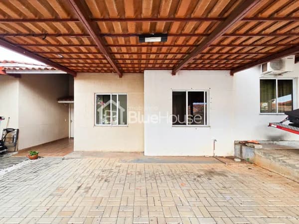 Casa 2 Quartos em Condomínio Fechado com Planejados – Residencial Buriti.