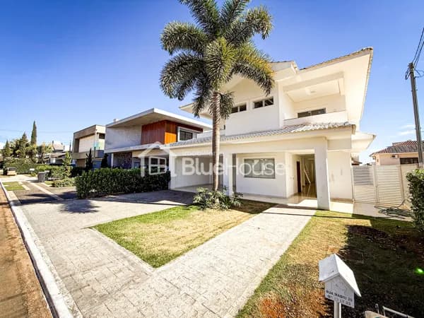 Casa de 5 Quartos sendo 4 suítes em acabamento Premium no Jardins Madri.