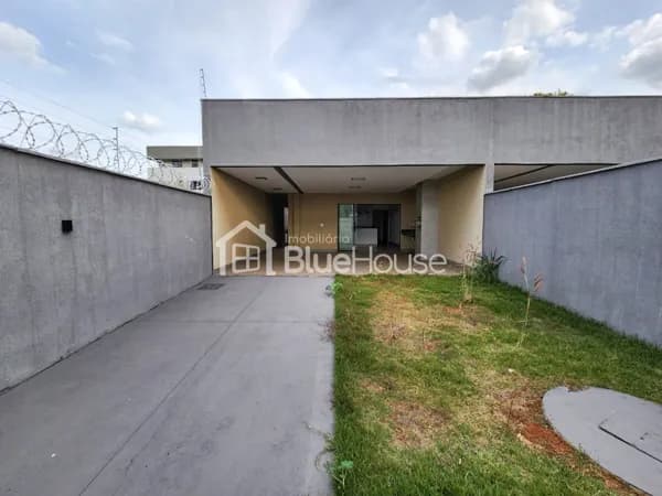 Casa de 3 Quartos sendo 1 suíte em acabamento Premium no Bairro Cardoso - Aparecida de Goiânia.
