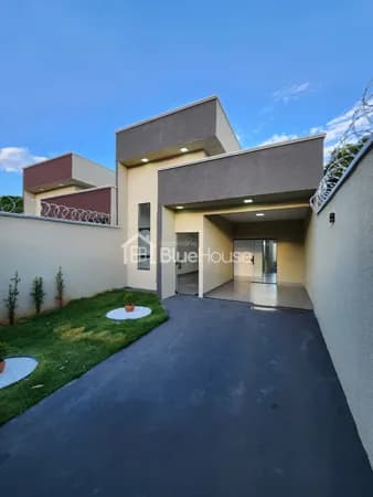 Casa de 2 Quartos sendo 2 suítes em acabamento Premium no Jardim Himalaia em Aparecida de Goiânia/GO.