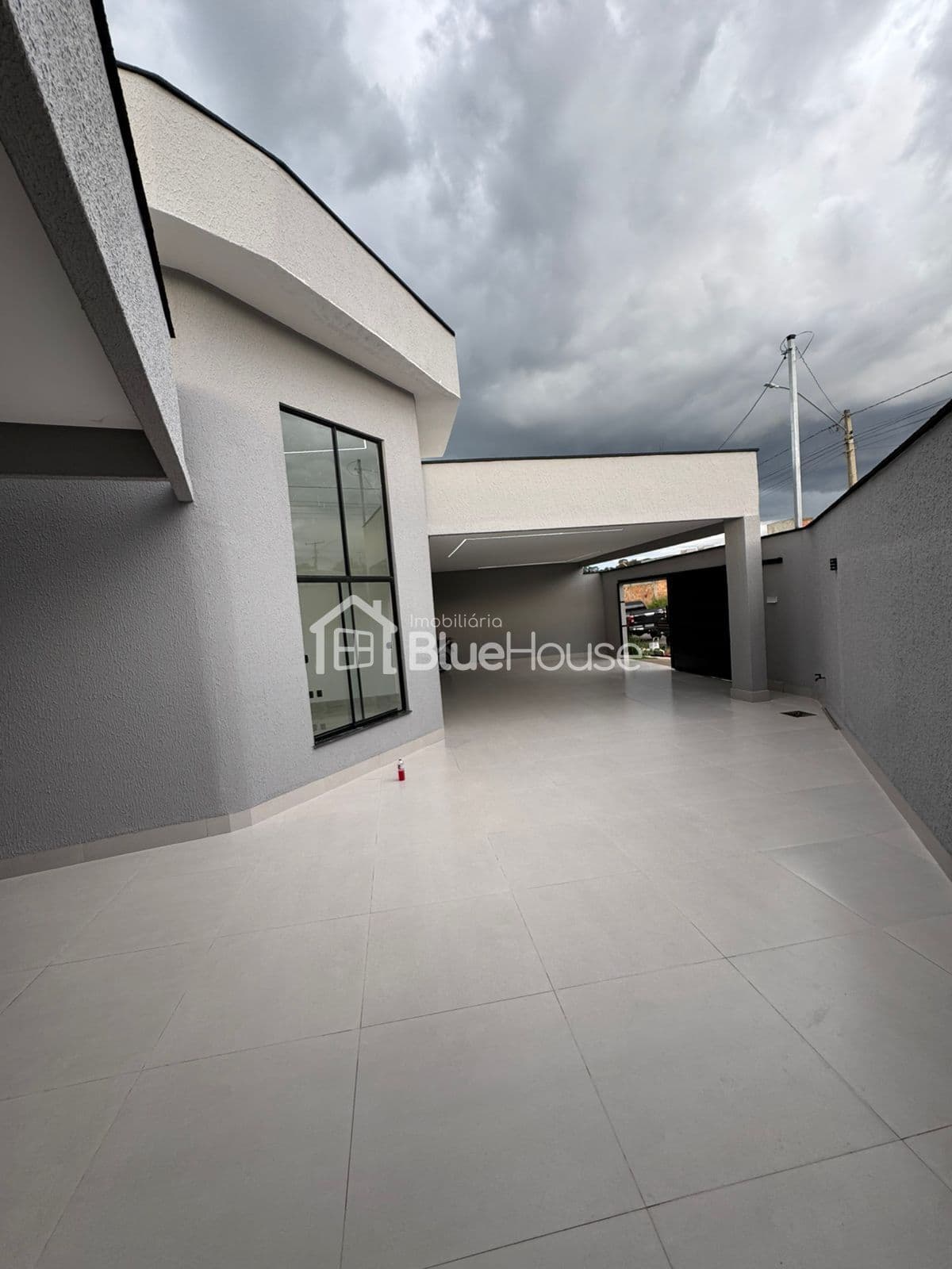 Casa de 2 Quartos sendo 1 suíte em acabamento Premium no Setor Residencial Flor do Ipê 2 Senador Canedo