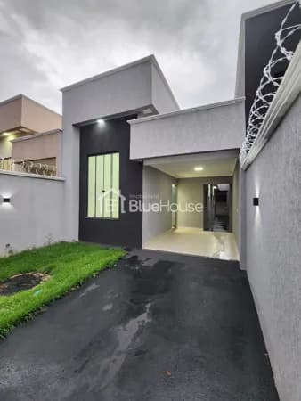 Casa de 3 Quartos sendo 1 suíte em acabamento Premium no Setor Pontal Sul.
