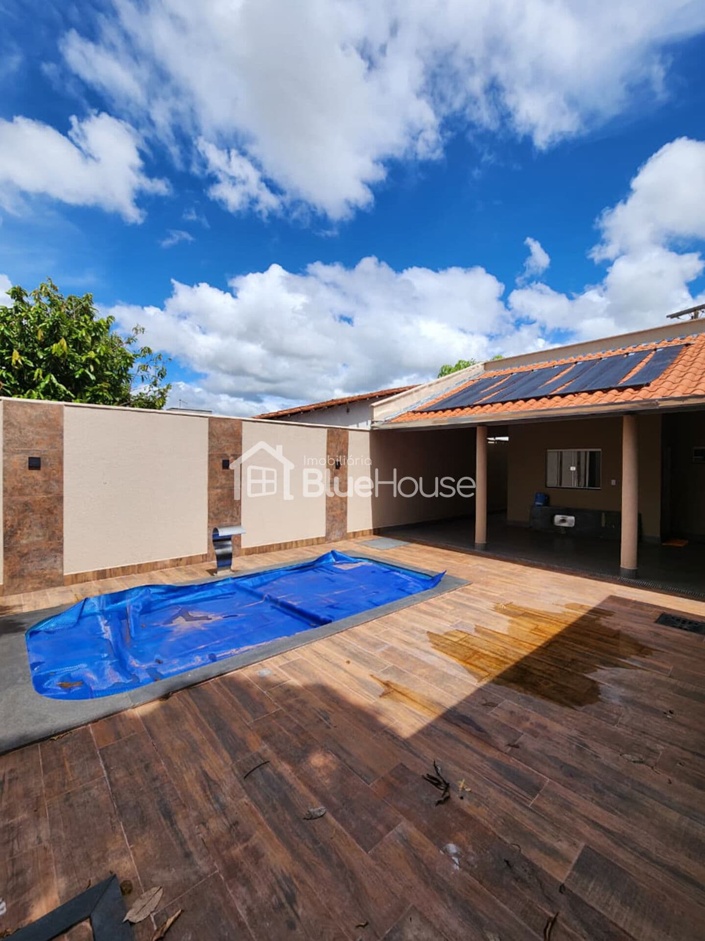 Casa de 2 Quartos no acabamento padrão no Setor Sítio Santa Luzia – Aparecida de Goiânia.