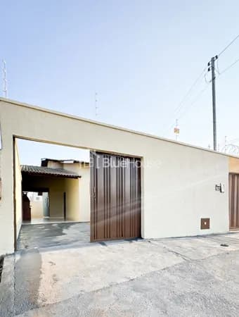 Casa de 2 Quartos no Setor Laguna em Trindade.