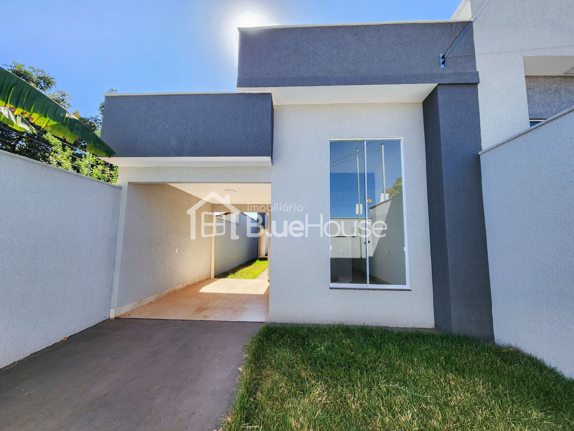 Casa de 3 Quartos sendo 1 suíte em acabamento Premium no Setor Vila Oliveira