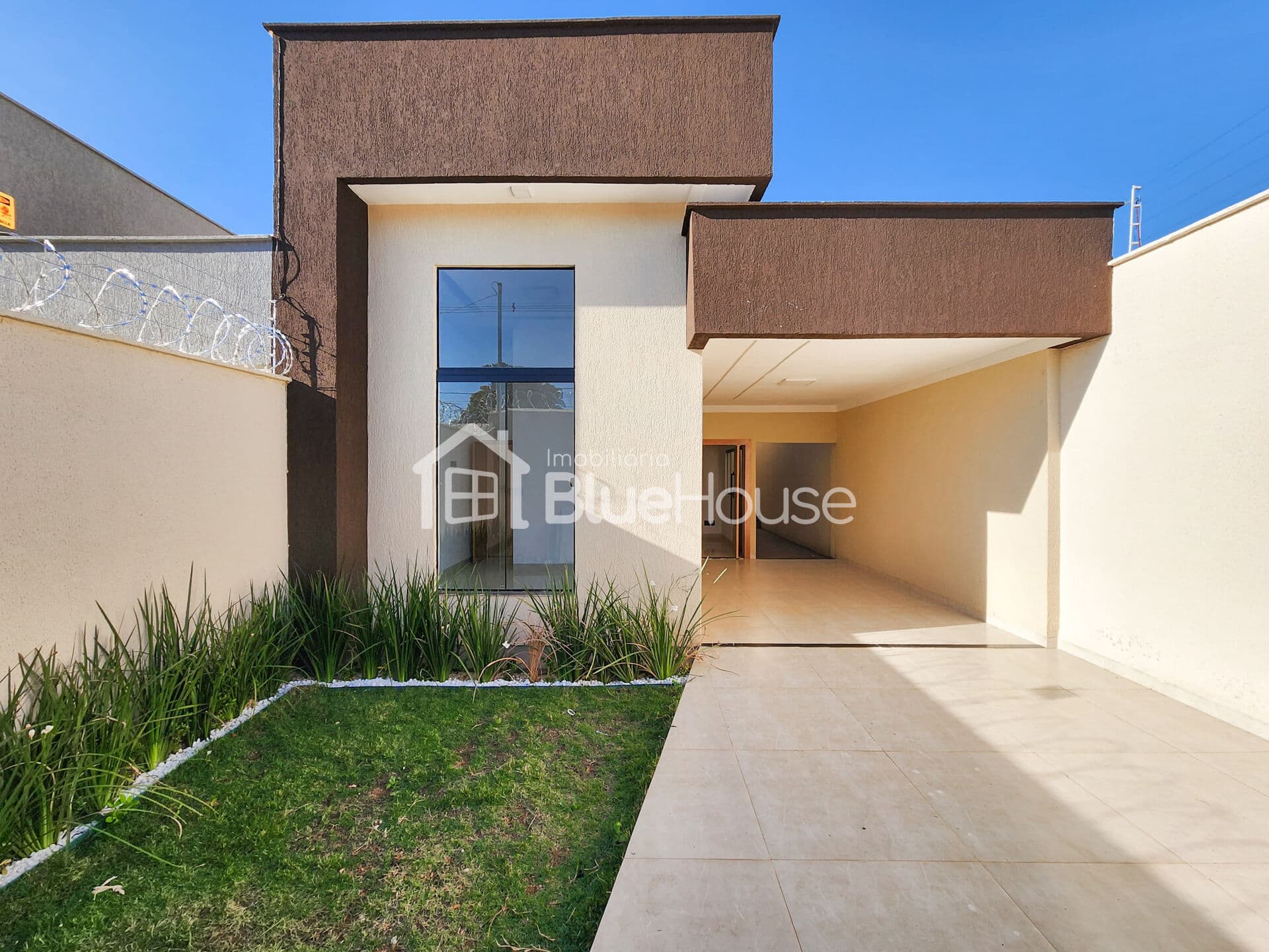 Casa de 3Q sendo 1 suíte em acabamento Premium no Vila Oliveira - 124m²