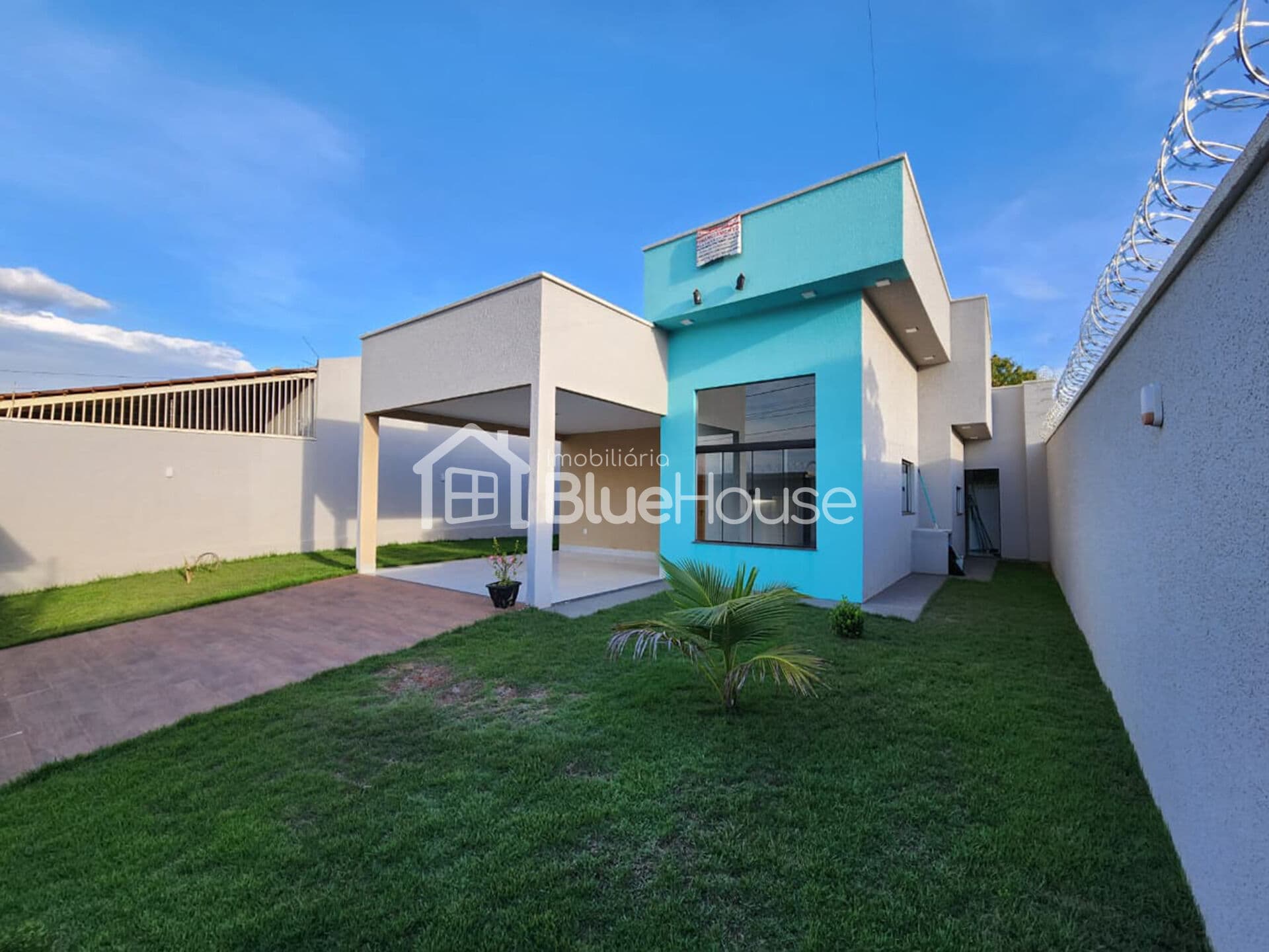Casa de 3 Quartos sendo 1 suíte em acabamento Premium no Vila Oliveira em Aparecida de Goiânia/GO.
