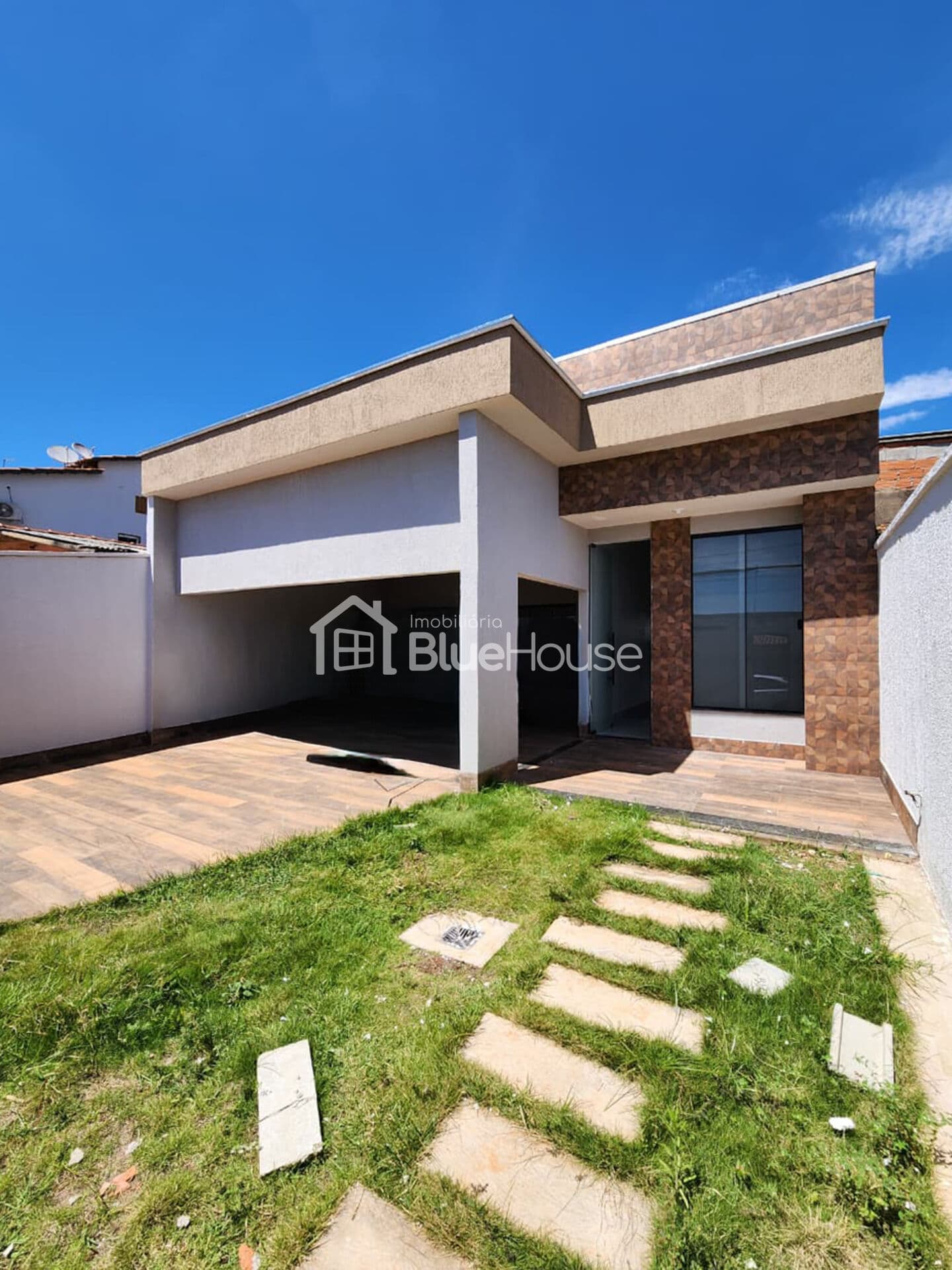 Casa de 3 Quartos sendo 1 suíte em acabamento Premium no Jardim Olímpico – Aparecida de Goiânia.