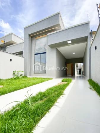 Casa de 3 Quartos sendo 1 suíte em acabamento Premium no Setor Conde dos Arcos.