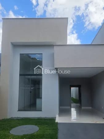 Casa de 3 Quartos sendo 1 suítes em acabamento Premium no Setor Aeroporto Sul.