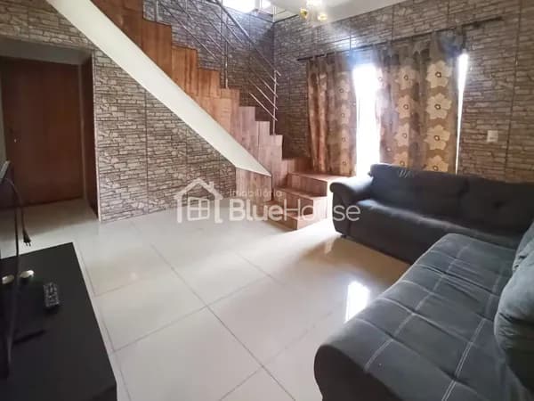 Sobrado c/ Apartamento Duplex + 2 Salas Comerciais - Recanto do Bosque - Oportunidade de Investimento.