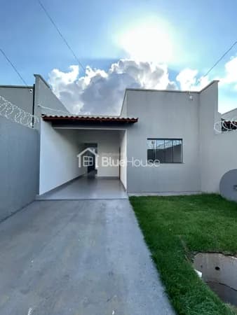 Casa de 2 Quartos em acabamento Premium no Jardim Iracema - Aparecida de Goiânia.