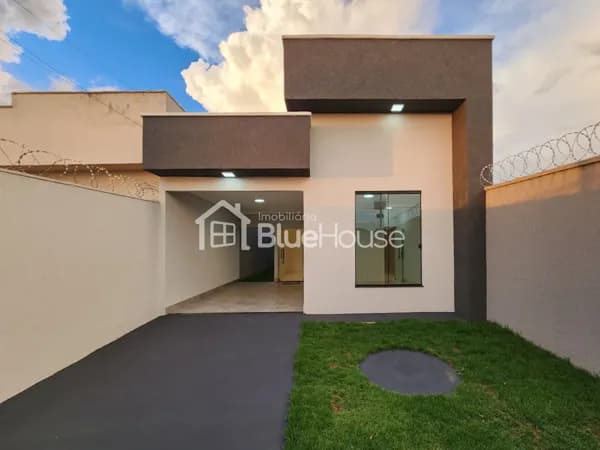 Casa de 3 Quartos sendo 1 suíte em acabamento Premium no Setor Aeroporto Sul em Aparecida de Goiânia.