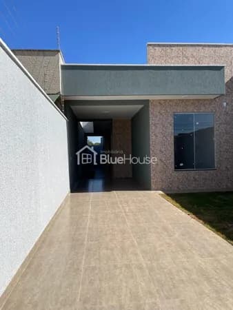 Casa 3 quartos, sendo 1 suíte. São 110m² de área construída com área gourmet no Setor das Nações em Goiânia - GO.