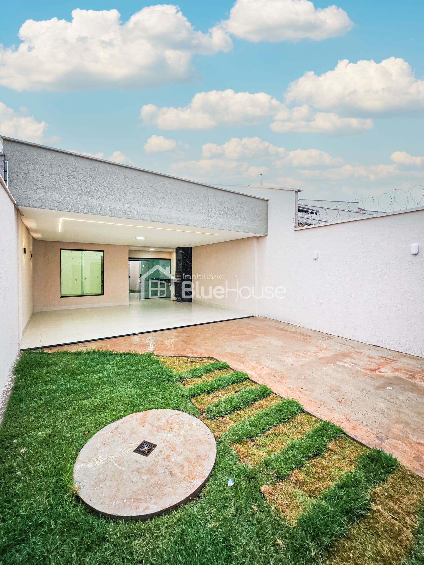 Casa de 3Q sendo 1 suíte acabamento Premium no Sítio Santa Luzia - 126m²