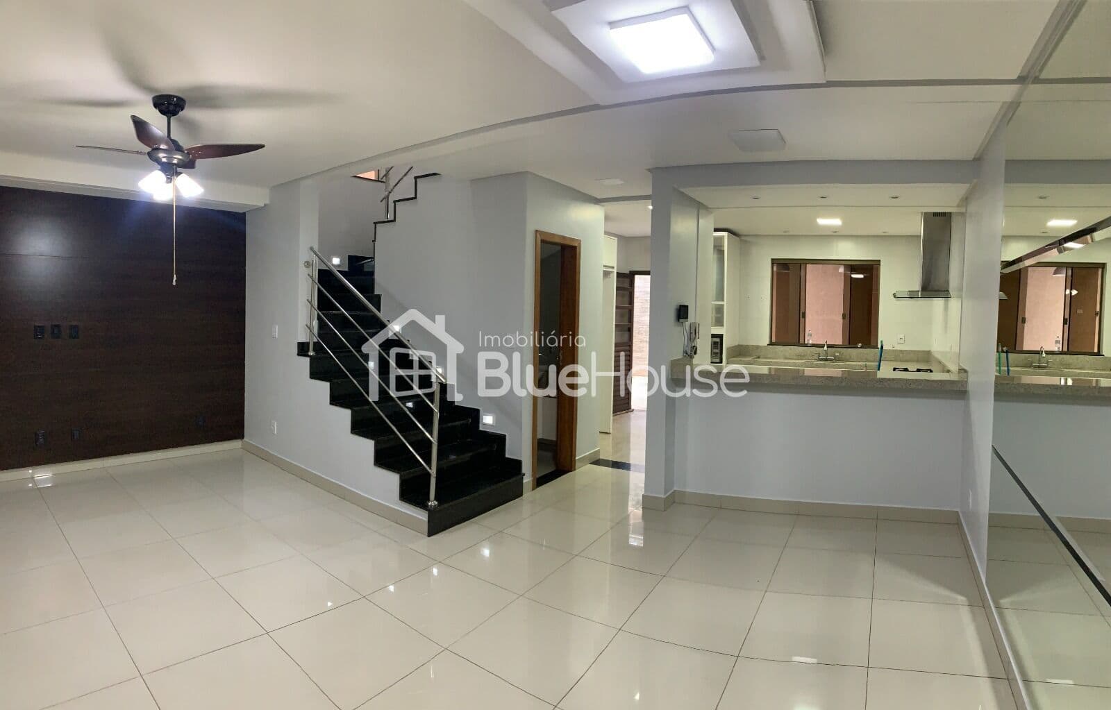 Casa de 3 Quartos sendo 3 suítes em acabamento Premium no Parque Amazônia.