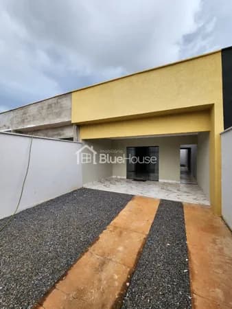 Casa de 2 Quartos sendo 1 suíte em acabamento Premium no Jardim Scala.