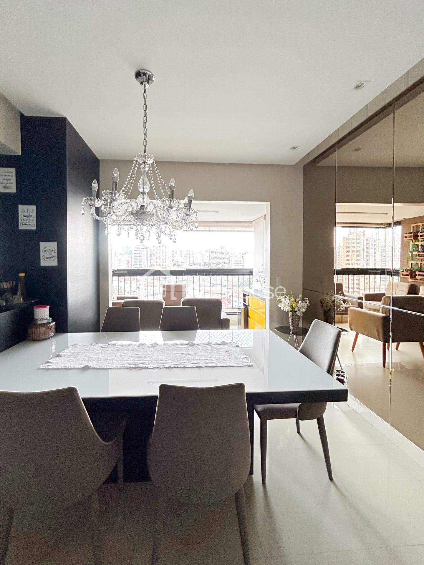 Apartamento 3 Suítes com Marcenaria de Alto Padrão no Setor Central – Park Living Mutirama.