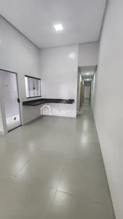 Casa de 3 Quartos sendo 1 suíte em acabamento moderno no Jardim Ipanema.