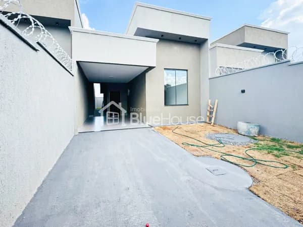 Casa de 3 Quartos sendo 1 suíte no Jardim Buriti Sereno em Aparecida de Goiânia