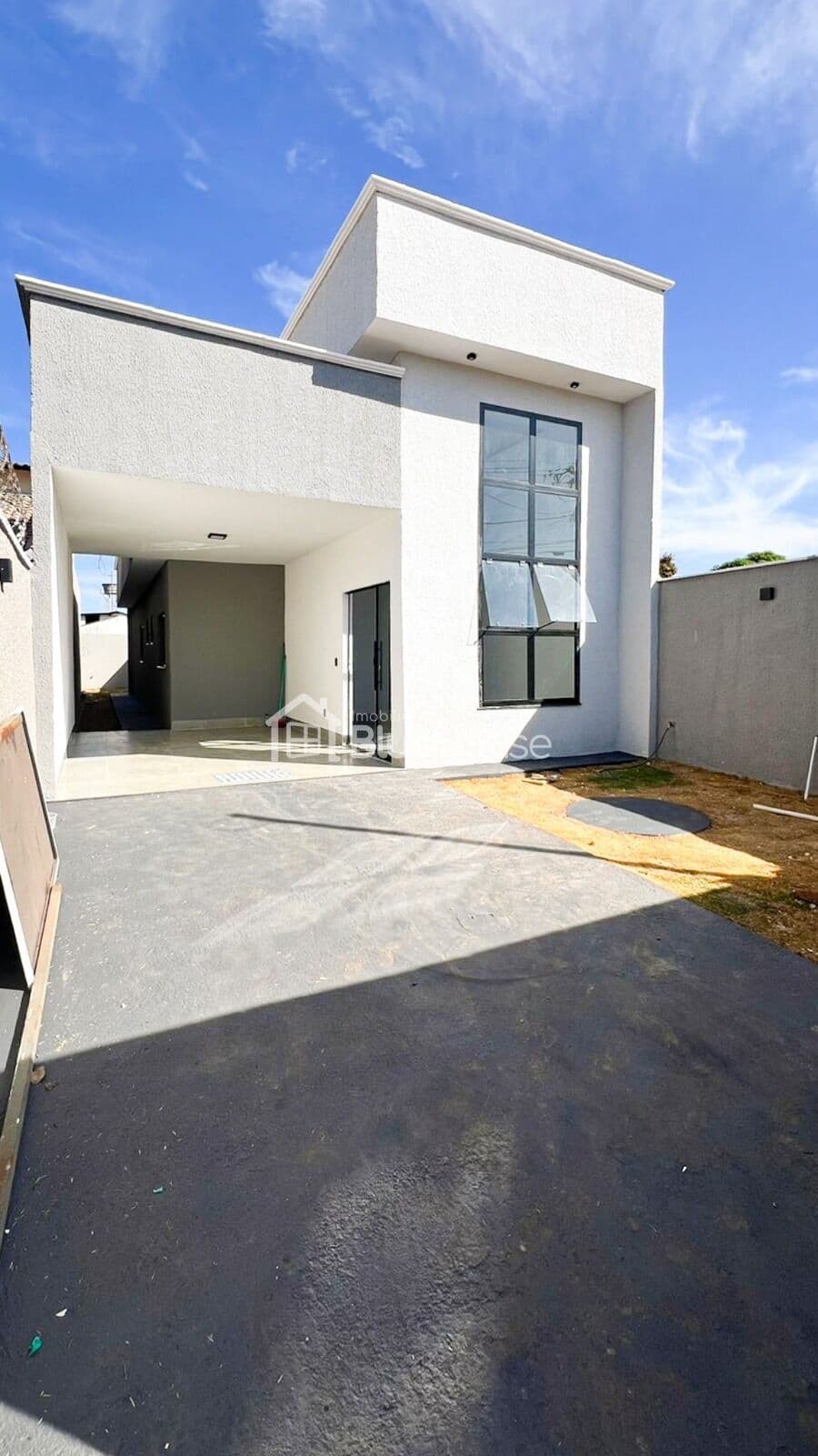Casa de 2 Quartos sendo 1 suíte em acabamento Premium no Buriti Sereno.