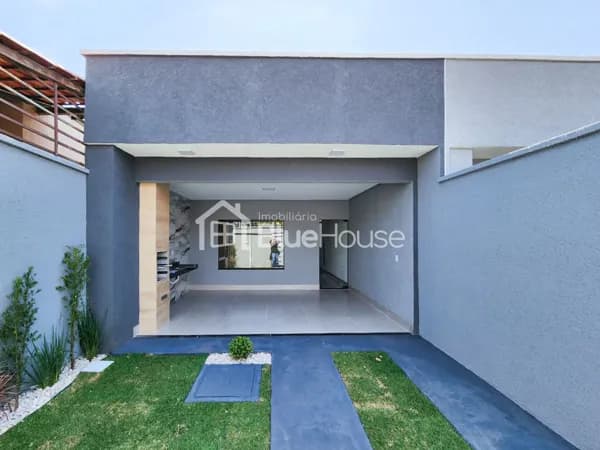 Casa de 2 Quartos sendo 1 suíte em acabamento Premium no Bairro Santa Fe GO.