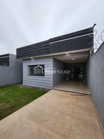Casa de 3 Quartos sendo 1 suíte em acabamento Premium no Bairro Independência em Aparecida de Goiânia