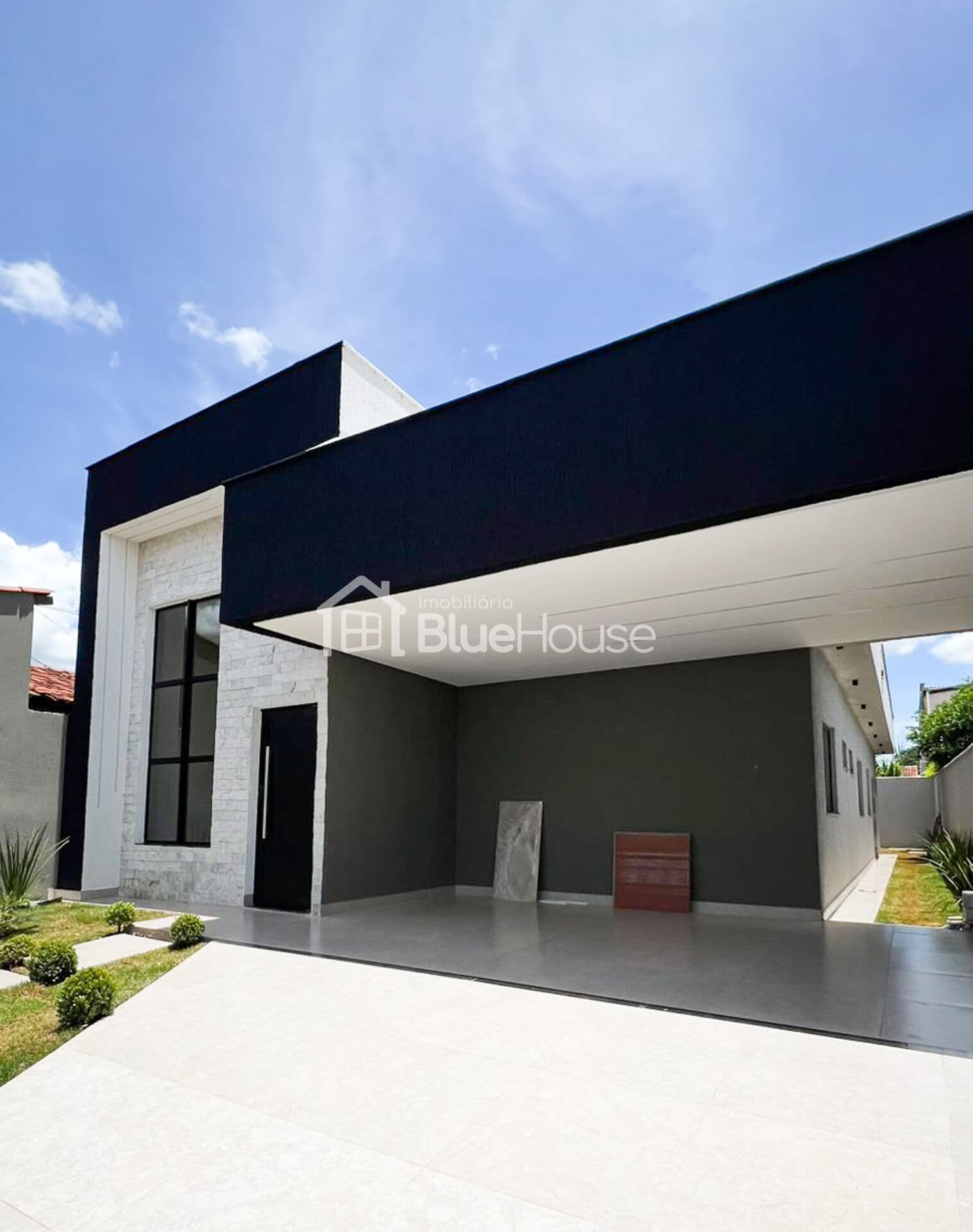 Casa Alto Padrão 3 Suítes com Piscina Aquecida no Finsocial – Goiânia.