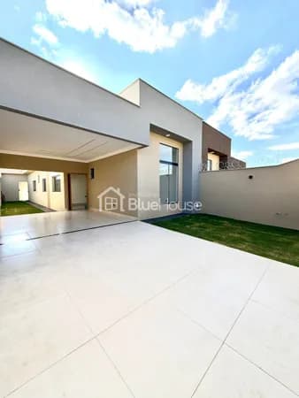 Casa de 3 Quartos sendo 1 suíte em acabamento Premium no Vila Oliveira - Aparecida de Goiânia - GO.