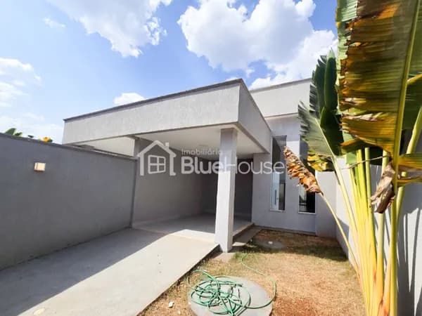 Casa de 3 Quartos sendo 2 suítes em acabamento Premium proximo ao Moinho dos Ventos