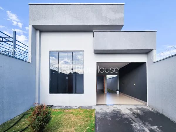 Casa de 3 Quartos sendo 1 suíte em acabamento Premium no Setor Pontal Sul ll