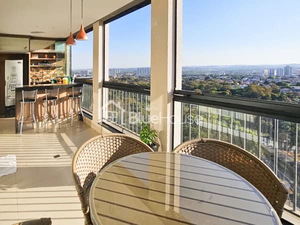 Penthouse 3 Suítes Plenas com Varanda Gourmet e Vista Definitiva – Setor Central / Universitário.