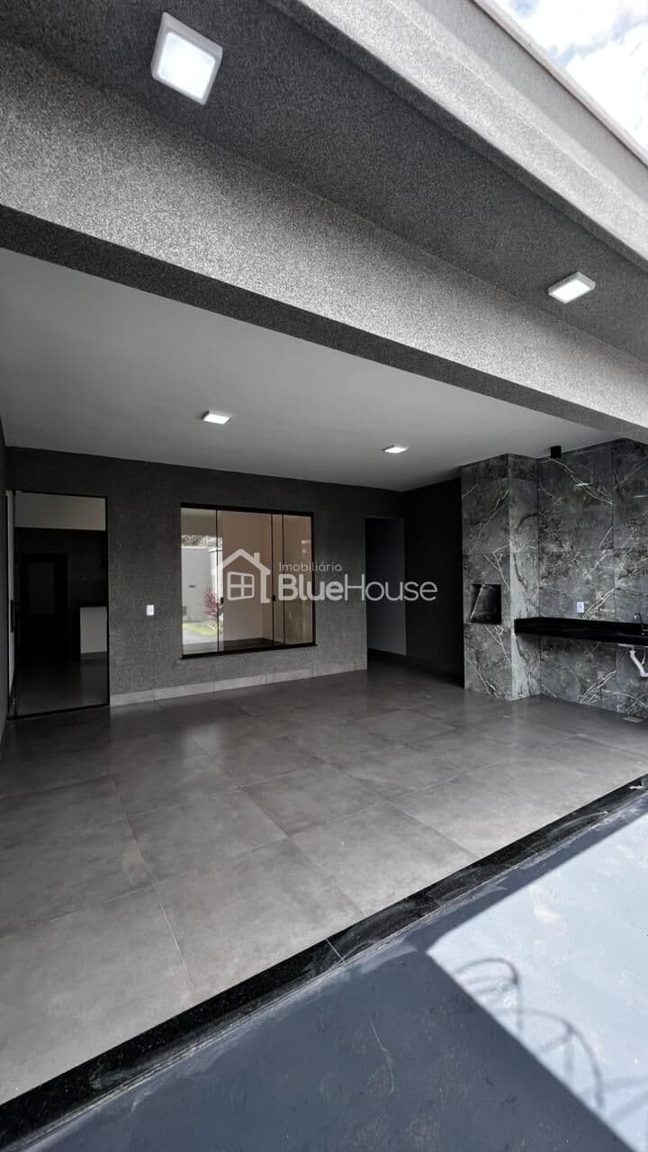 Casa de 2 Quartos sendo 1 suíte em acabamento Premium no Setor Ponta Kayana em Trindade/GO.