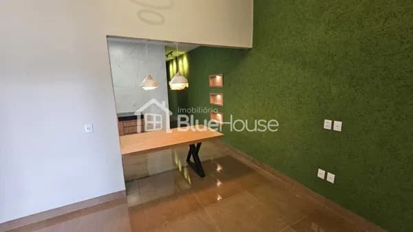 Casa 3 Quartos em Aparecida de Goiânia | Suíte e Closet