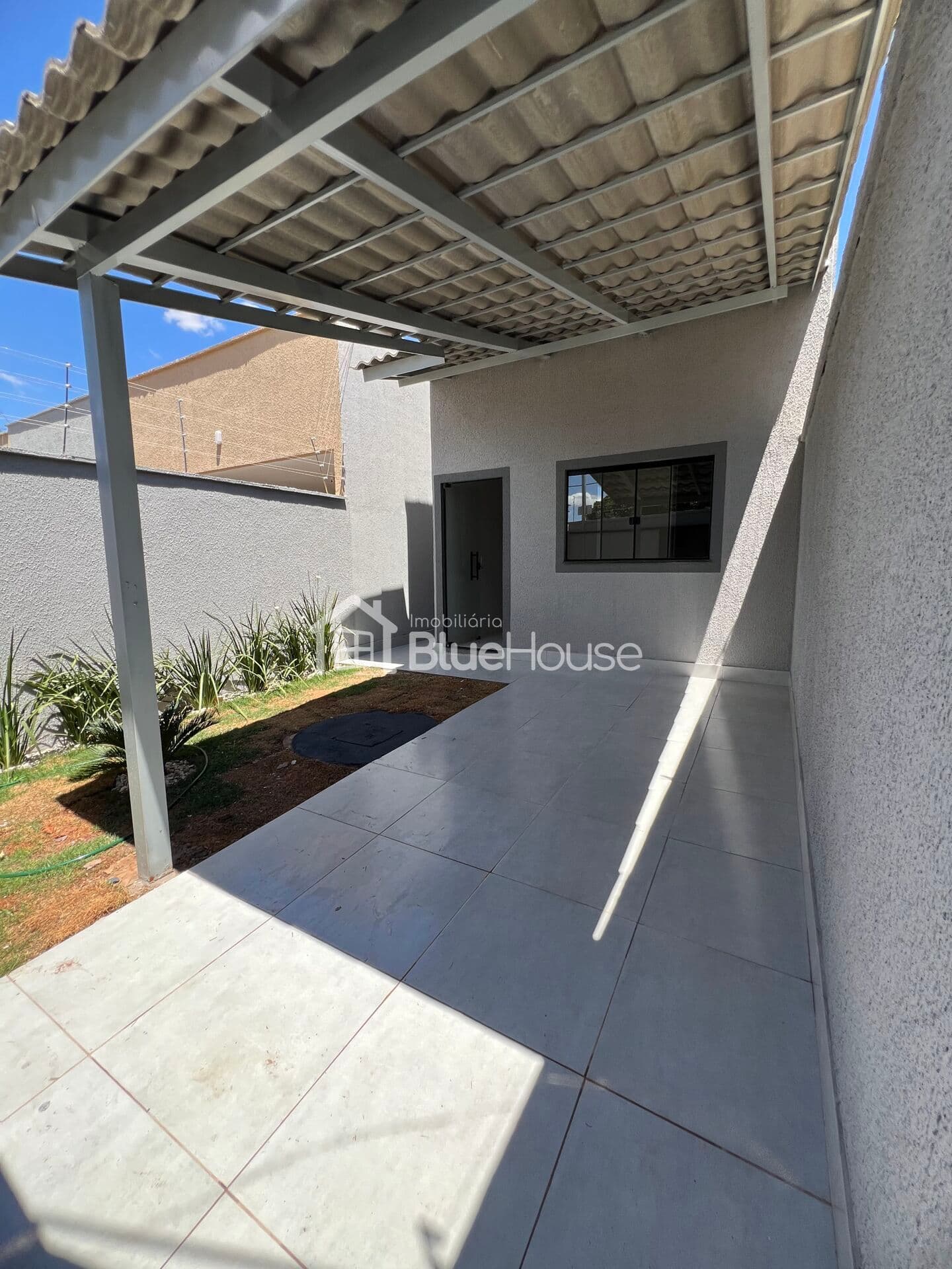 Casa com 3 Quartos Sendo 1 Suíte! A venda, no Setor Ponta Kayana