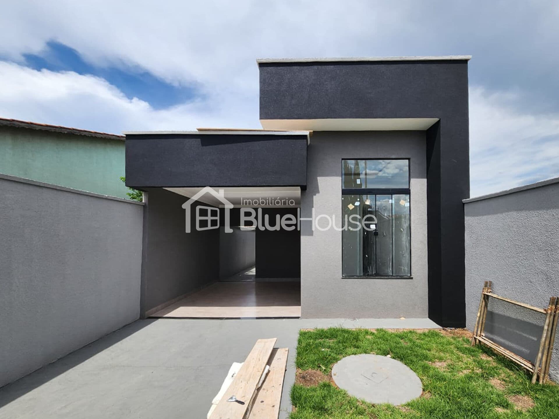 Casa de 3 Quartos sendo 1 suíte em acabamento Premium no Buriti Sereno.