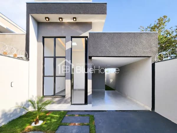 Casa 3 Quartos sendo 1 suíte com Piscina Aquecida no Jardim Veneza – Aparecida de Goiânia.
